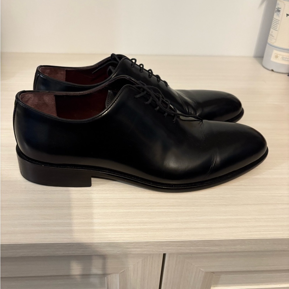 Girotti Italian leather oxfords, barely worn.  Sz 7 black